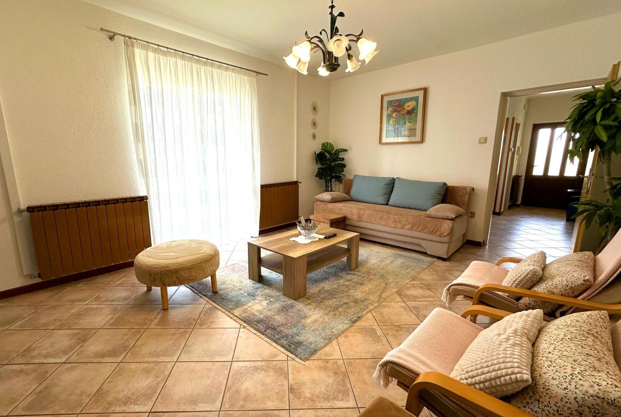 Apartment Ana บระทอนิกลา ภายนอก รูปภาพ