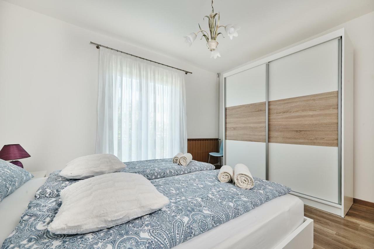 Apartment Ana บระทอนิกลา ภายนอก รูปภาพ